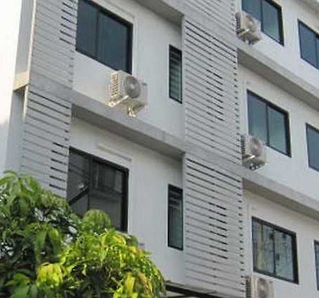 The Guest Arak Boutique Hotel Chiang Mai Exterior photo